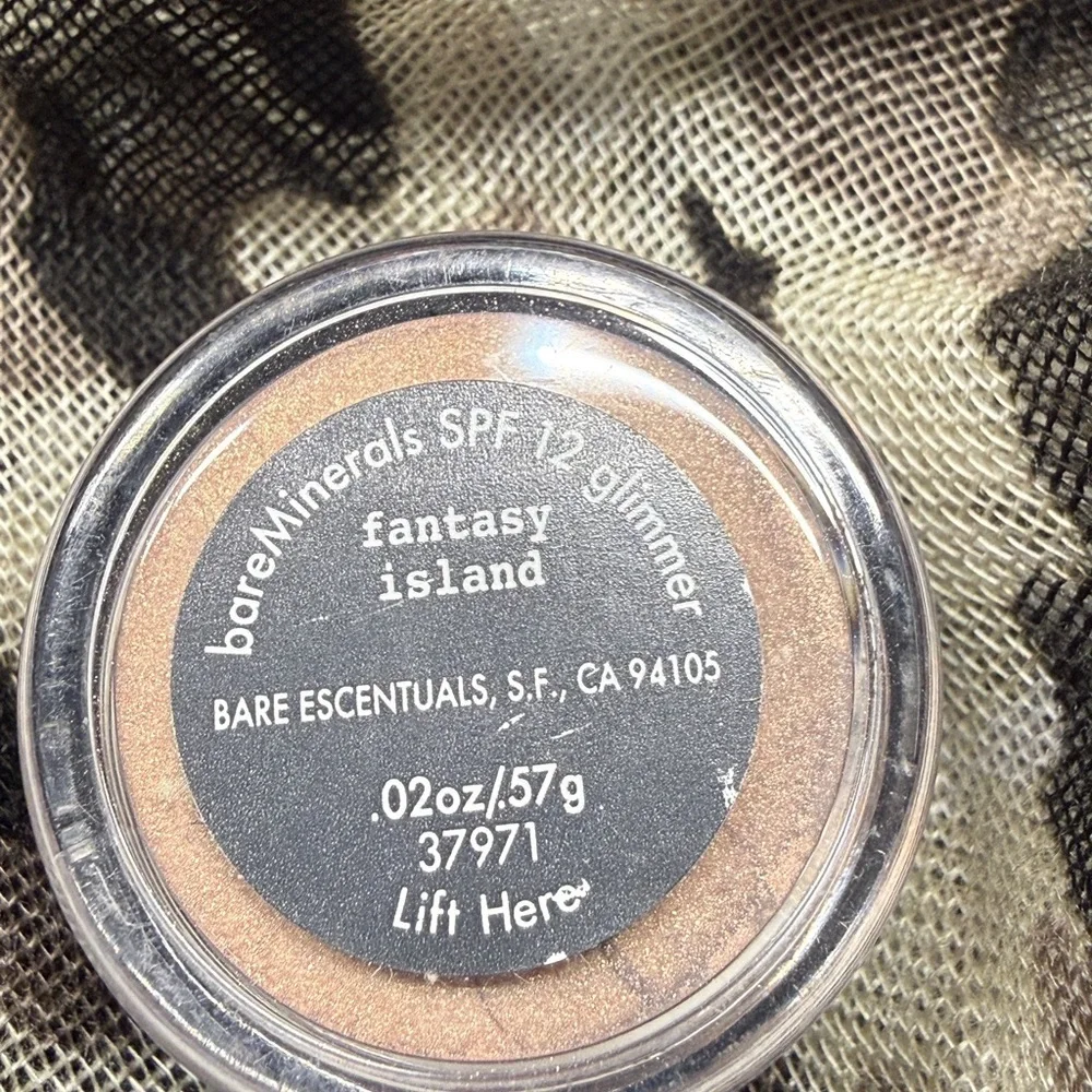 Brand New bareMinerals eyeshadow in shade “champagne” sealed